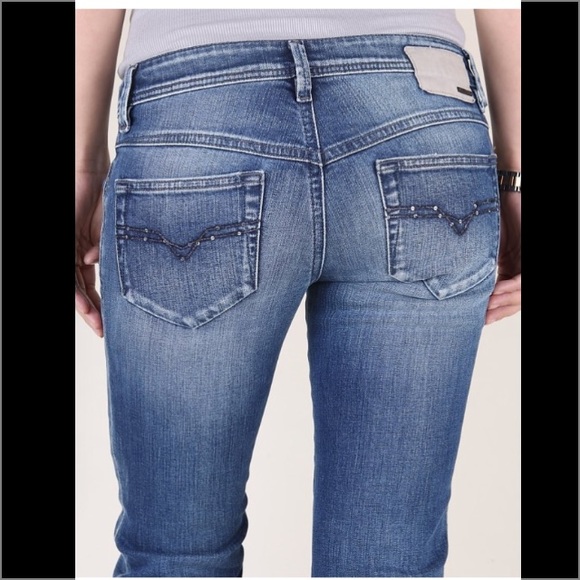 DIESEL jeans/NWT/slim straight leg w/stretch/sz 25 - Picture 1 of 4