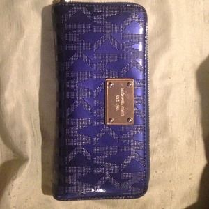 Michael kors wallet