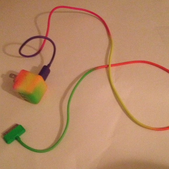 A iPhone 4 or 4s charger multicolored bright - Picture 1 of 4
