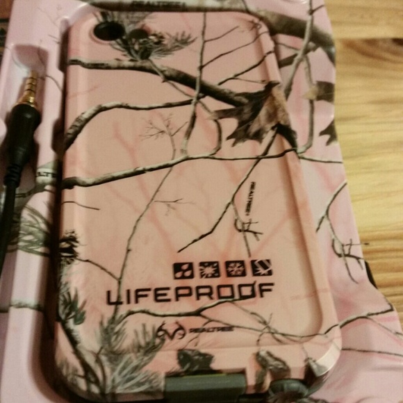 IPhone 5 and 5s life proof case