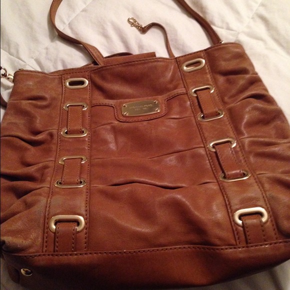 Michael kors tan camel purse cross body