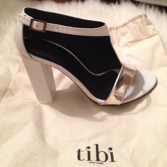 TIBI Elliott Sandals- never before worn! - Picture 2 of 4