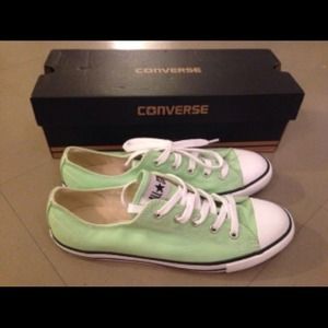 Bundled converse and toms