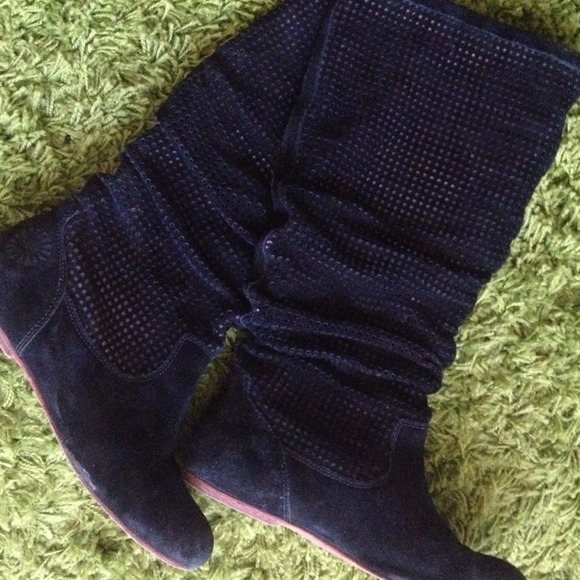 Ugg $50 Monday surprise!