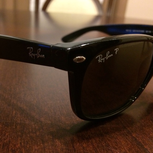 Ray ban