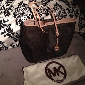 Michael Kors tote