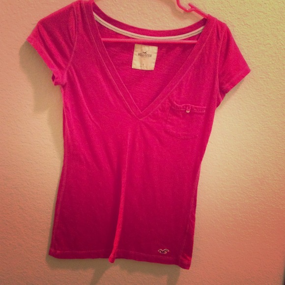 Hollister V-neck