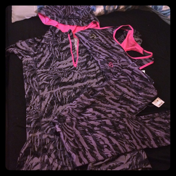 Black & grey workout outfit