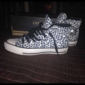 Converse Sneakers Animal Print Size 5.5
