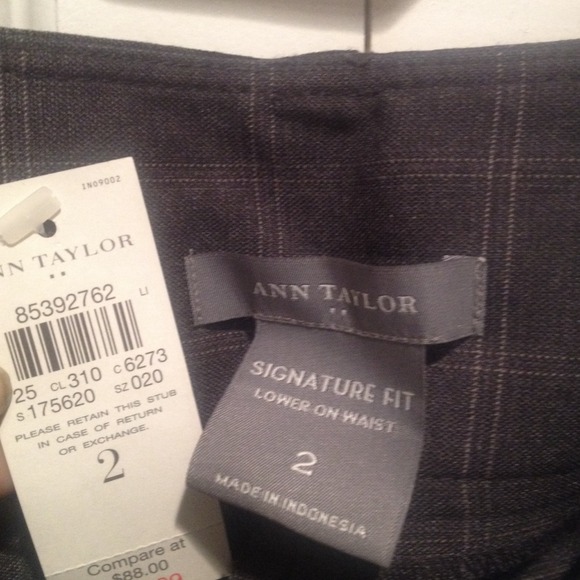 ANN TAYLOR signature fit trousers
