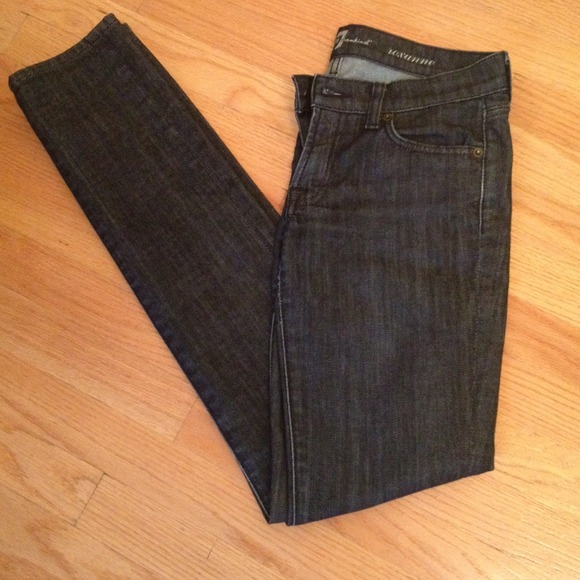 Seven for all mankind skinny jeans in dark denim! - Picture 3 of 4