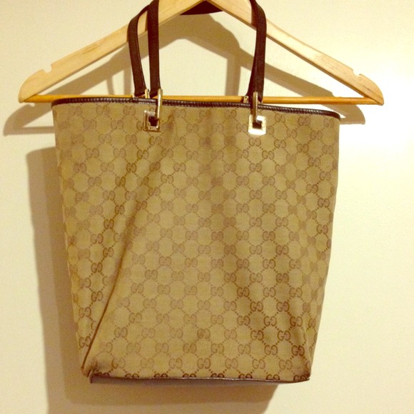 Gucci tote - Picture 1 of 8