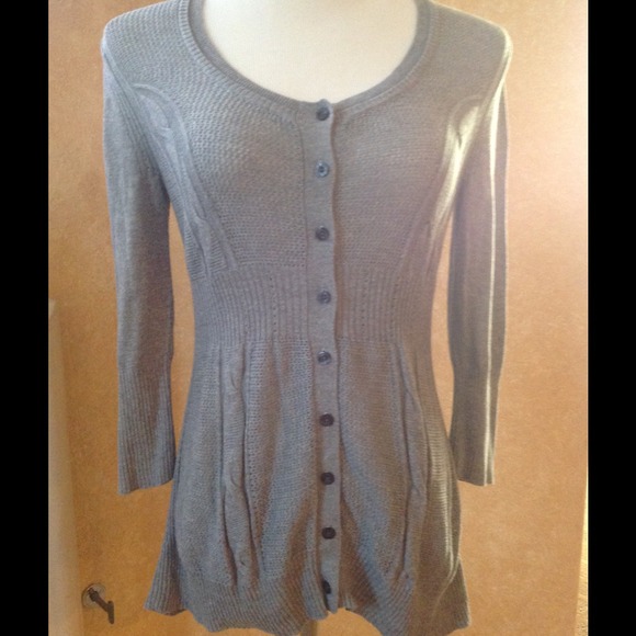 👉 DKNY 👈 gray baby doll sweater top