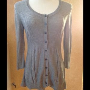 👉 DKNY 👈 gray baby doll sweater top