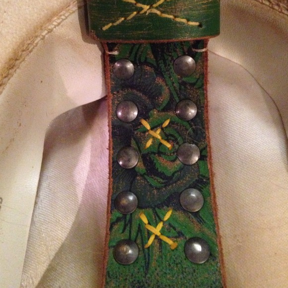 ED HARDY STUDDED LEATHER OLD KIMONO INSPIRED BELT - Picture 4 of 4