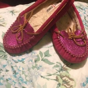 🎀Pink sparkly mocs!🎀