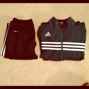 🎉closet clear out🎉 Adidas soccer jacket!