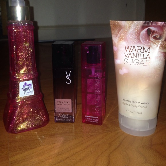 Bundle of perfumes