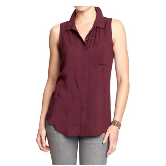 Sleeveless Collared Blouse