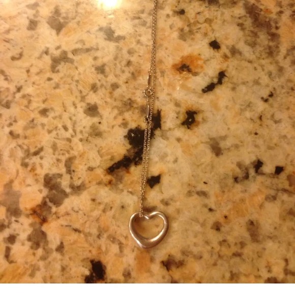 Authentic Tiffany E Peretti Open heart necklace