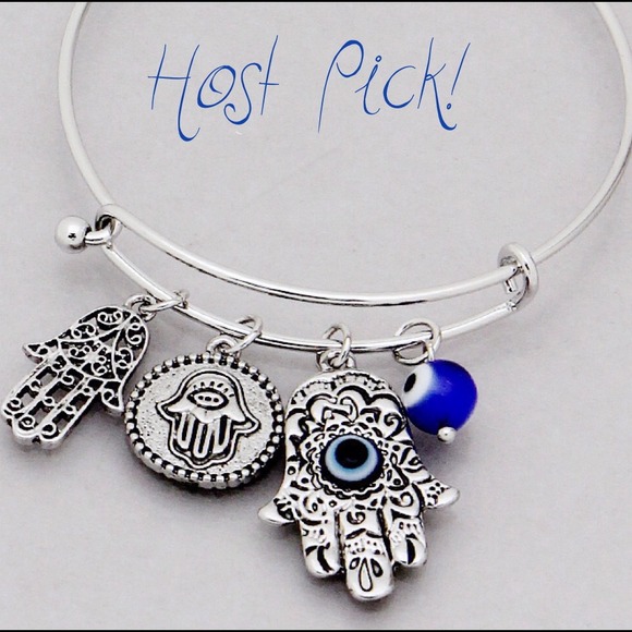 Jewelry - Antique rhodium tone hamsa charm bracelet