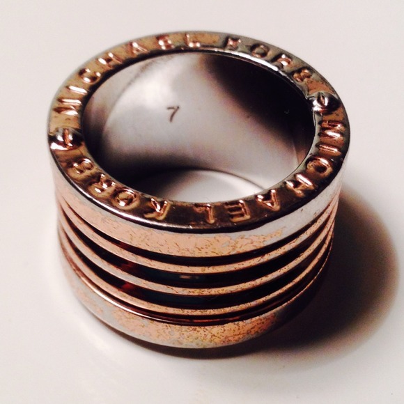 Micheal Kors MK Barrel Ring!!