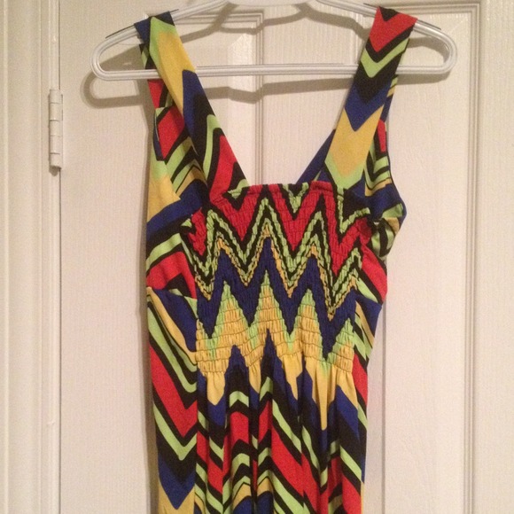 Velzera patterned dress - Picture 3 of 4