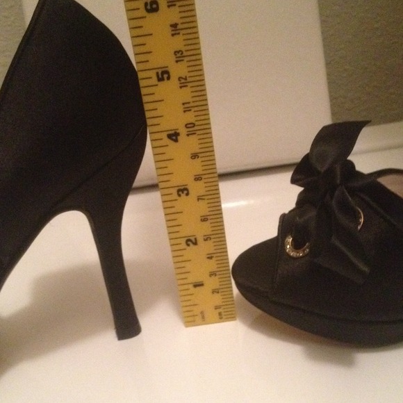 Caparros Black Heels - Picture 3 of 4