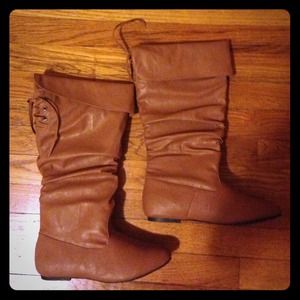 Diviana camel knee-high boots