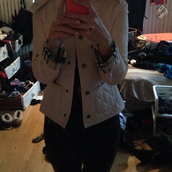 Additional photos of burberry light pink jacket