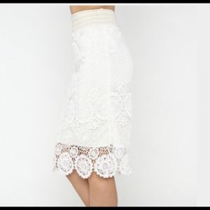 White lace pencil skirt