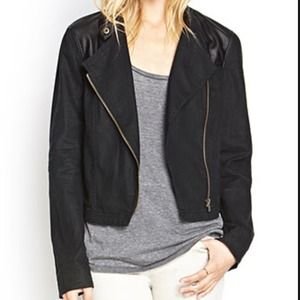 ⭐️reduced⭐️Light black jacket with faux leather