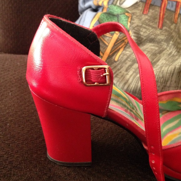 Vintage! red stacked heel -open toe ankle strap - Picture 3 of 3