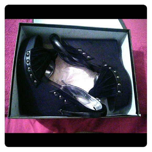 Bebe black suede nailhead platforms