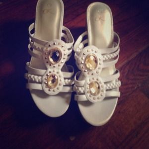 White wedges