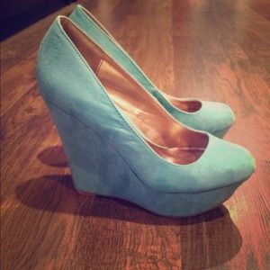 Teal wedges