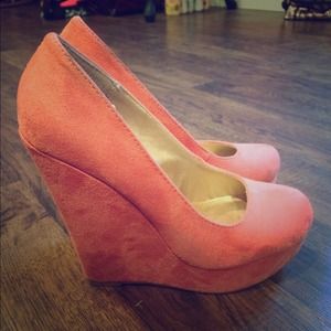 Pink wedges