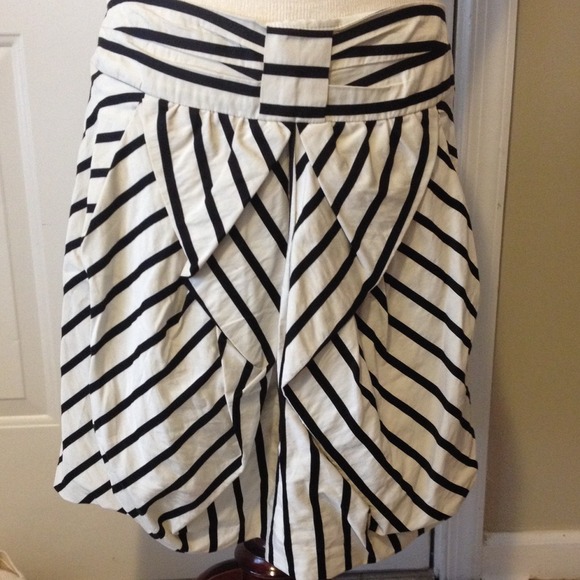 Eva Franco Dresses & Skirts - SALE!!! Anthropologie Eva Franco skirt size 12