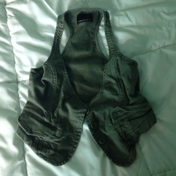 Green cargo vest