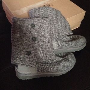 UGG Australia 'cardy' knit boots - size 7