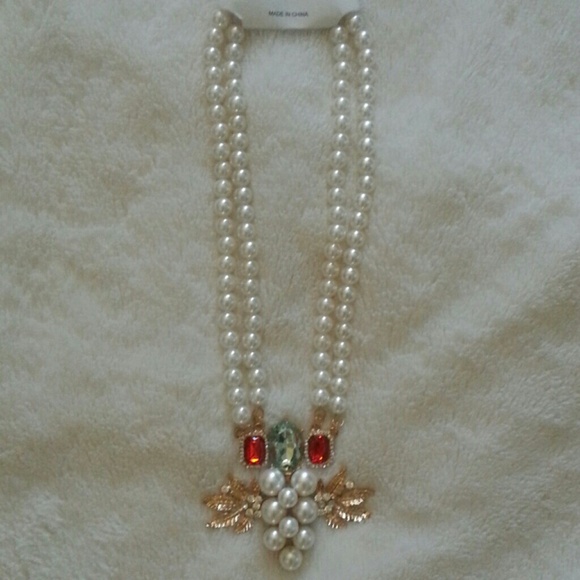 #HP Unique Pearl Necklace - Picture 2 of 3