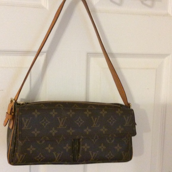 💯Authentic LV Viva Cite