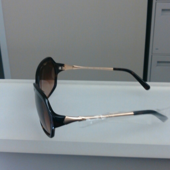 Stunning sunglasses - Picture 2 of 4