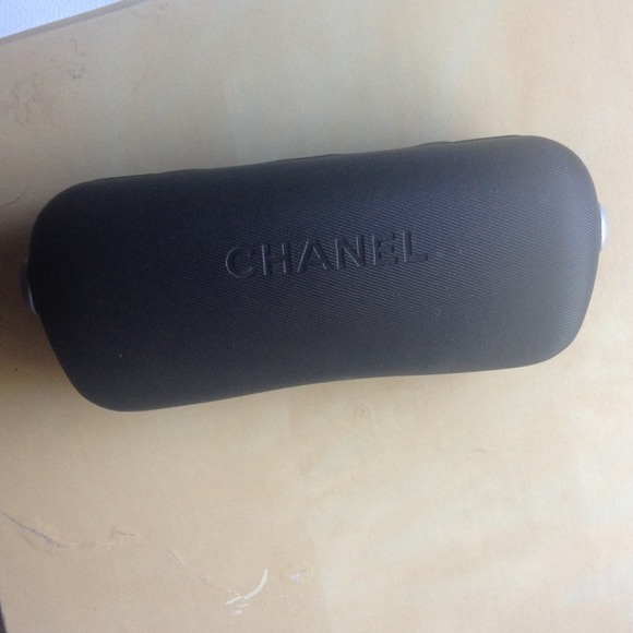 BLACK CHANEL SUNGLASSES WITH SWAROVSKI CRYSTALS