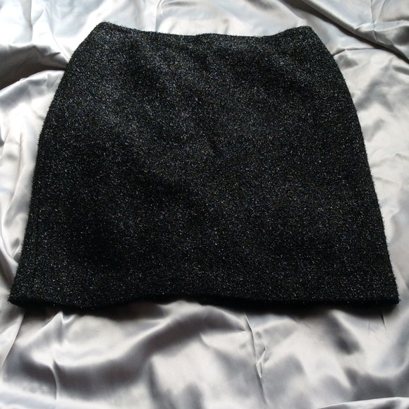 Laundry by Shelli Segal size 10 shiny black skirt