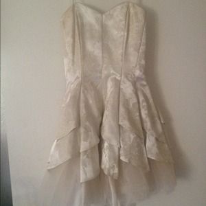 🌴SALE 🌴champagne homecoming dress