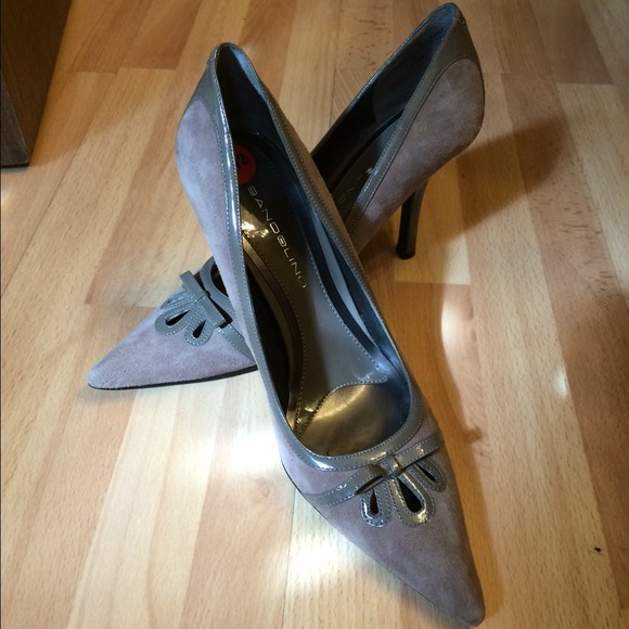 Bandolino brand heels beige suede
