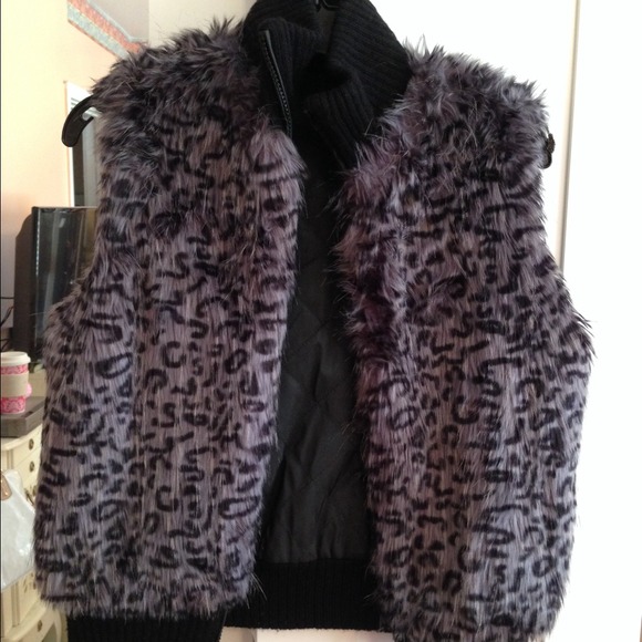 Reversible Faux fur vest