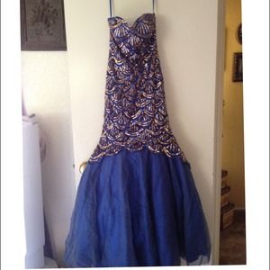 🌴SALE 🌴strapless royal blue & gold scale dress