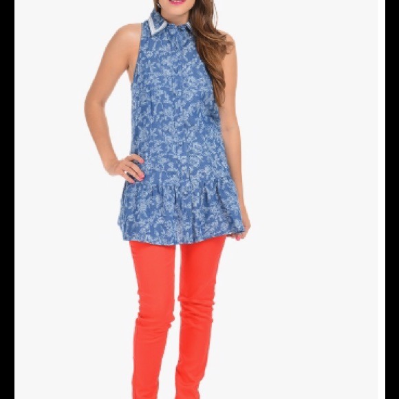 New floral denim top blue size small